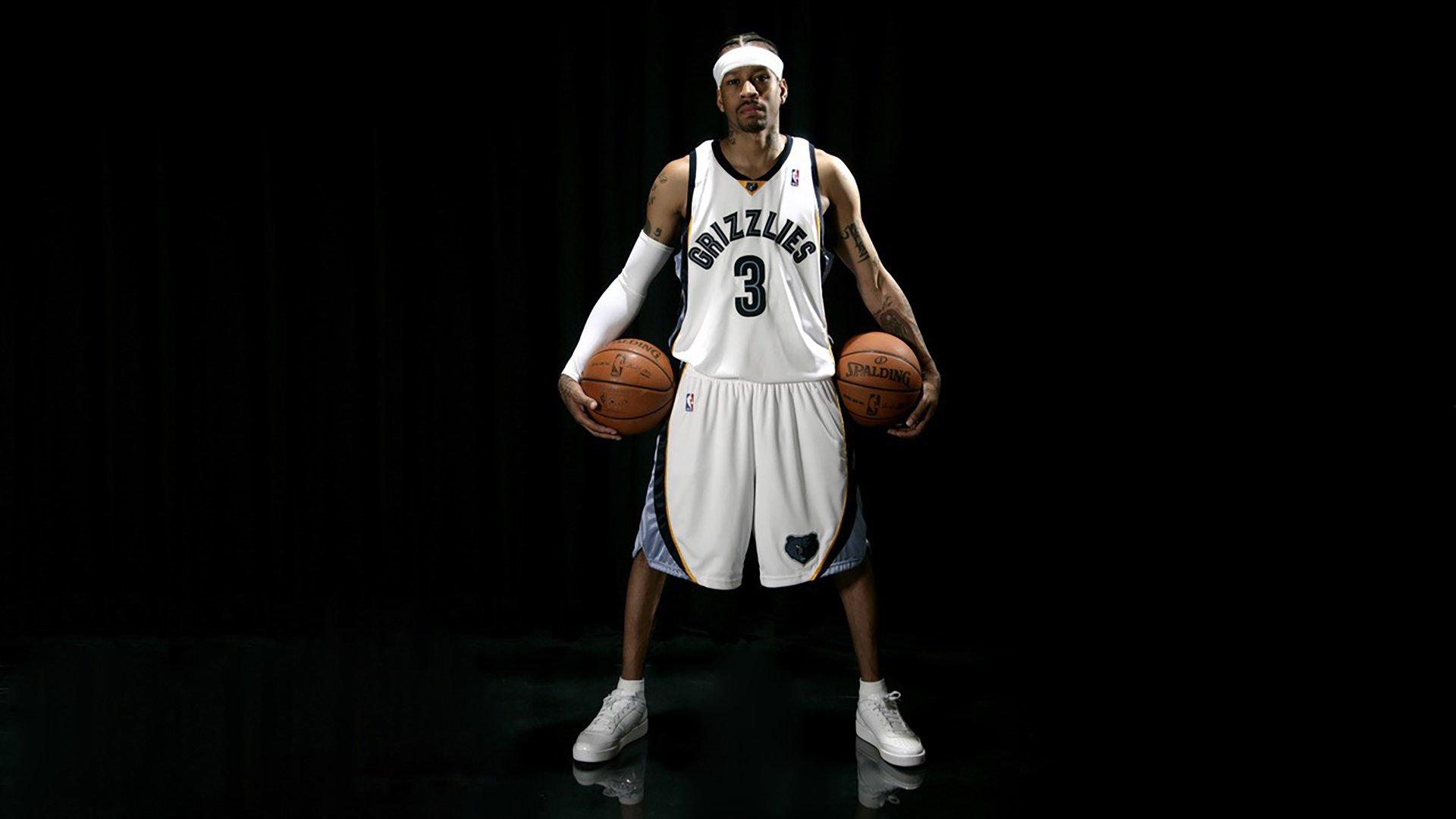 费迪南德，定义现代中后卫的完美典范，他拥有优秀中后卫所应具备的一切