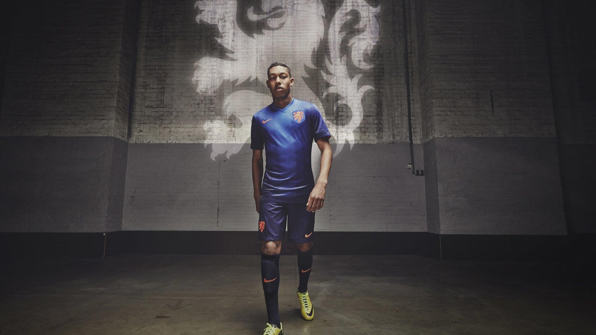 东部格局突变,三强同日折戟,篮网稳坐榜首宝座